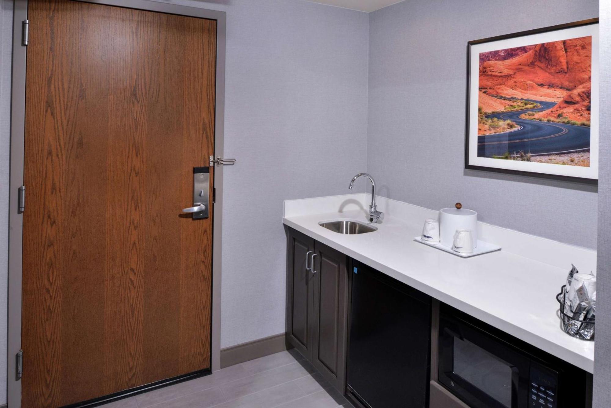 Hampton Inn & Suites קארסון סיטי מראה חיצוני תמונה
